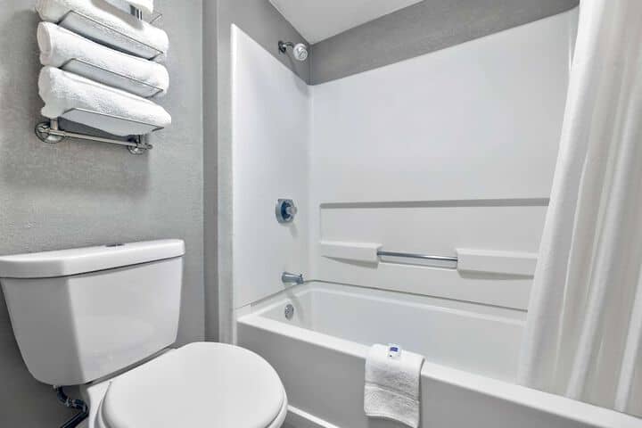 Bathroom shower